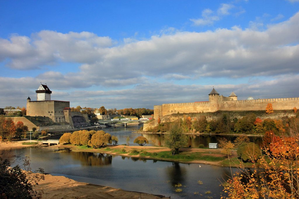 View-Narva-Hermann-Castle-Ivangorod-Fortress-Estonia.jpg